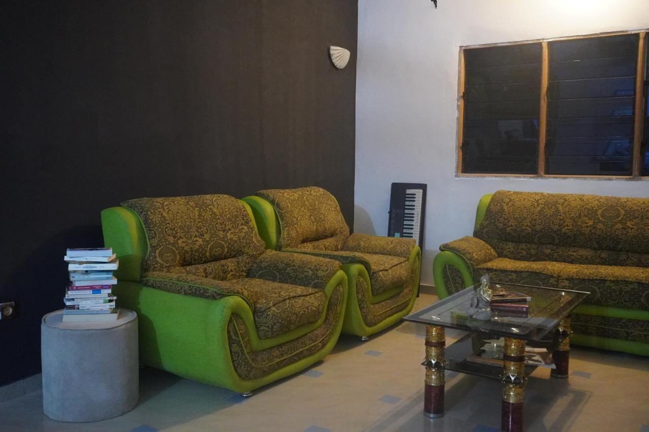 Au Coeur De Ouidah Apartment Luaran gambar